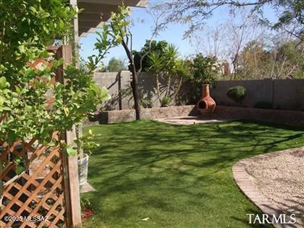 625 W Panorama Vista Dr, Tucson, AZ 85704