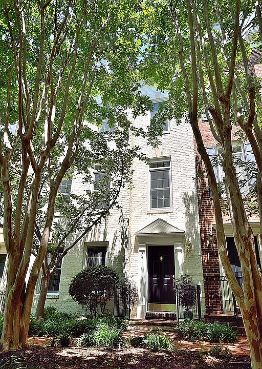 1st image of 2411 Fairfax Dr