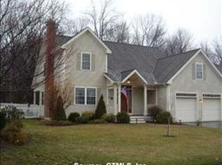 31 Baldwin Dr, Farmington, CT 06032