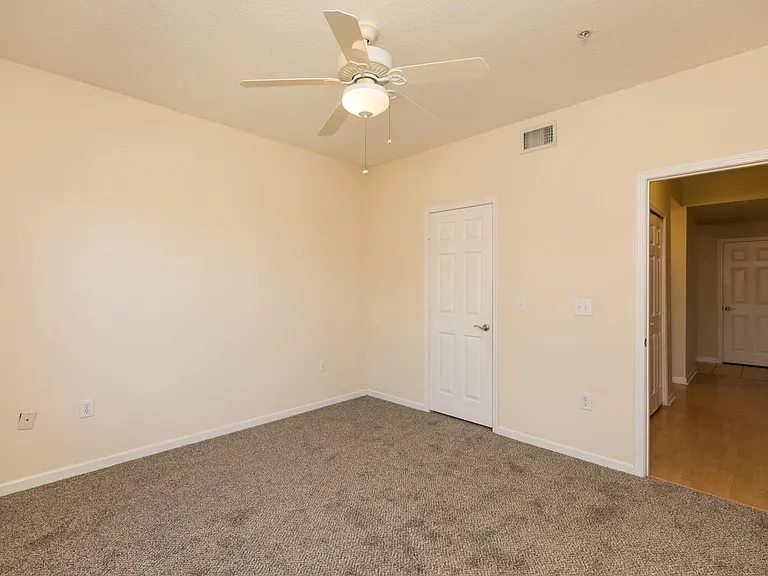 10075 Gate Pkwy N #405 — Photo 17