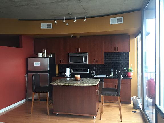 3rd image of 155 Court Ave #2406