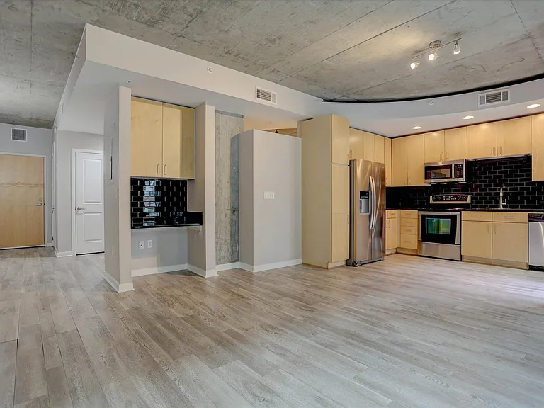1700 Bassett St #305 — Photo 3