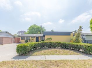 208 Mission Dr, Fullerton, CA 92831