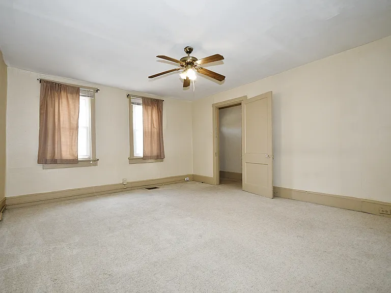 54 S 19th St #1 — Photo 7