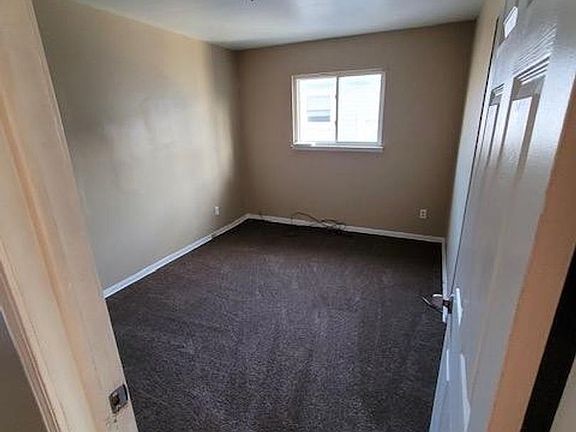 4th image of 702 Livingston Ave