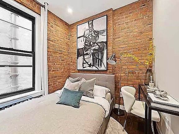2nd image of 110 E 1st St #2N