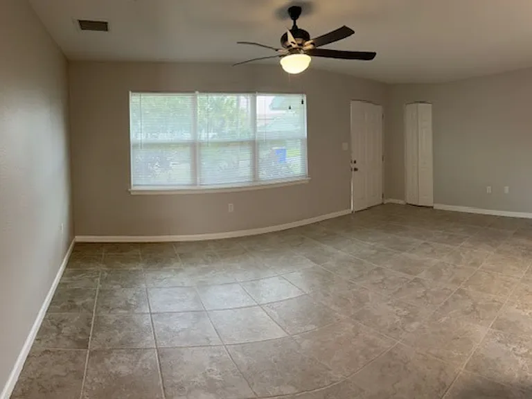 120 Hardin Pl — Photo 2