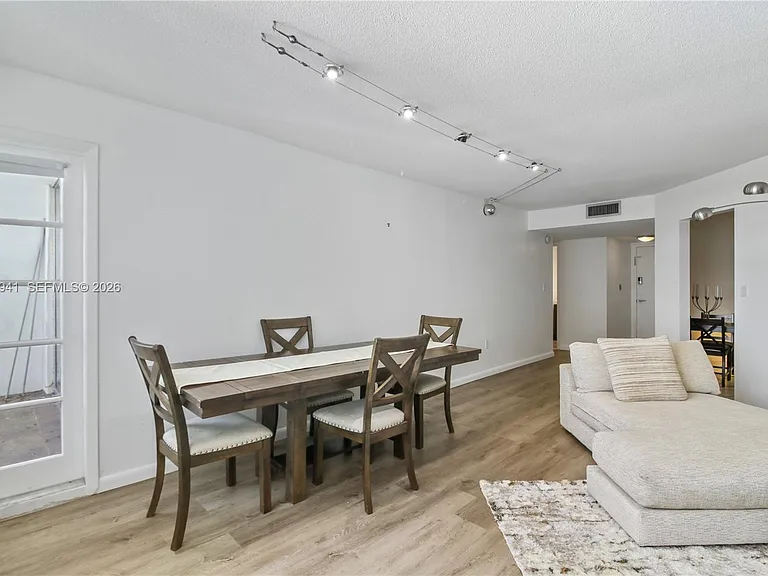 2750 NE 183rd St #1207 — Photo 11