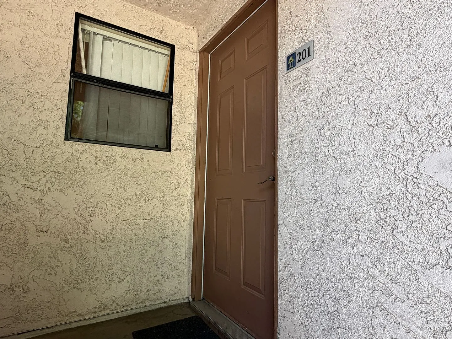 1 bed, 1.0 bath, 604 sqft, $1,750 — Photo 2
