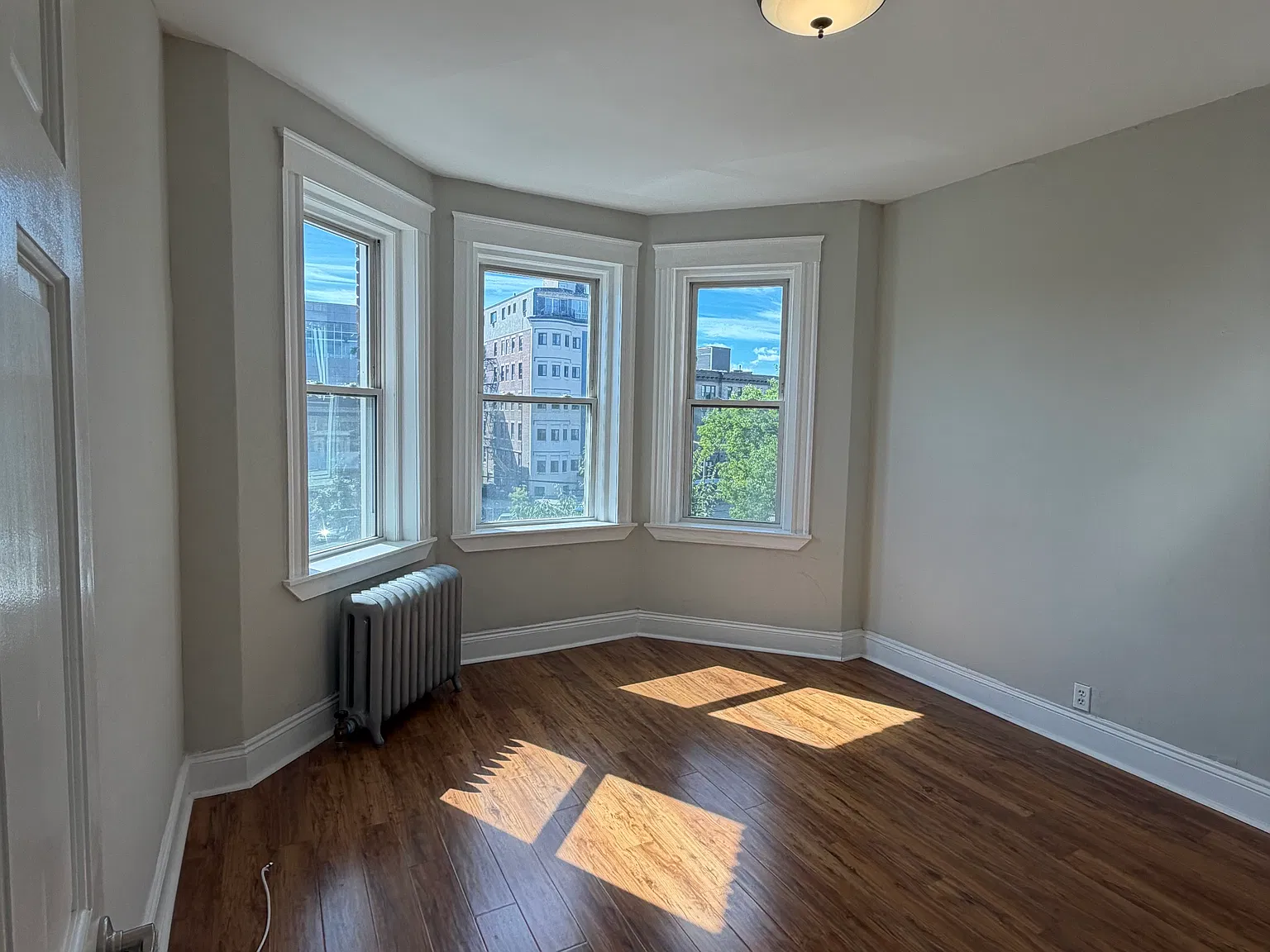 2 bed, 1.0 bath, $2,800 — Photo 3