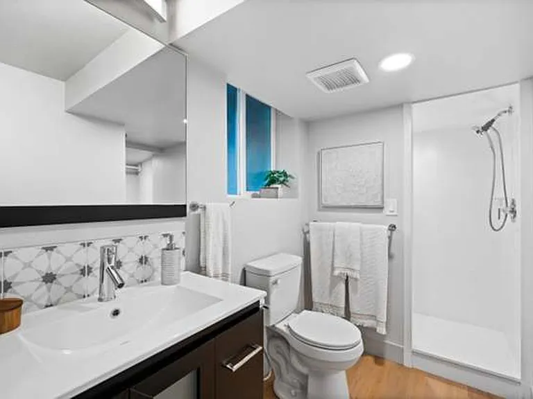 1238 E Oros Ave — Photo 38