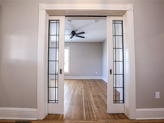 5th image of 739 University Ave
