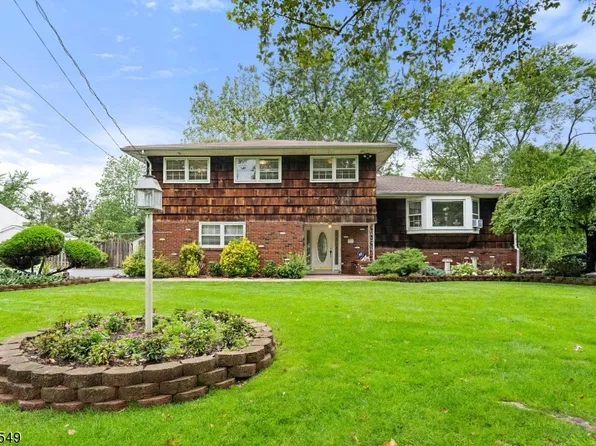 18 Ferndale Dr, Parsippany-Troy Hills Twp., NJ 07054