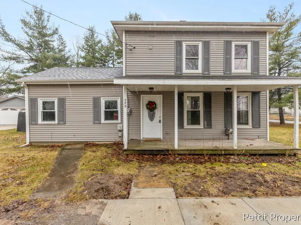 172 New St, Galesburg, MI 49053