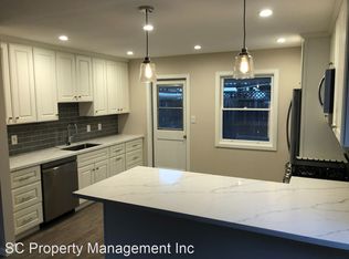 1920 Woodside Rd, Redwood City, CA 94061