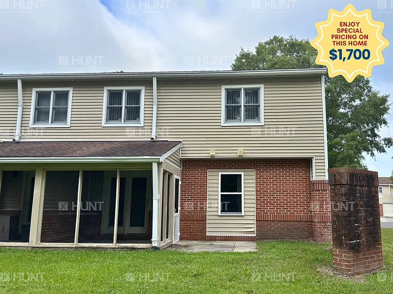 12 Gaston Pl — Photo 1