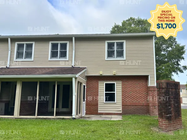 12 Gaston Pl, Havelock, NC 28532