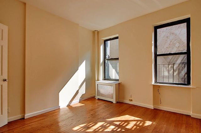 1st image of 124 Macdougal St APT 16