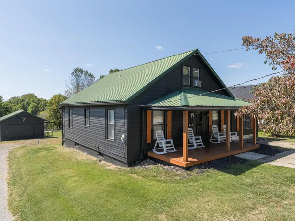 40 Charlotte Hts, Williamstown, KY 41097