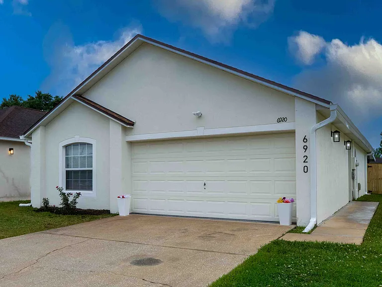 6920 Playpark Trl — Photo 18