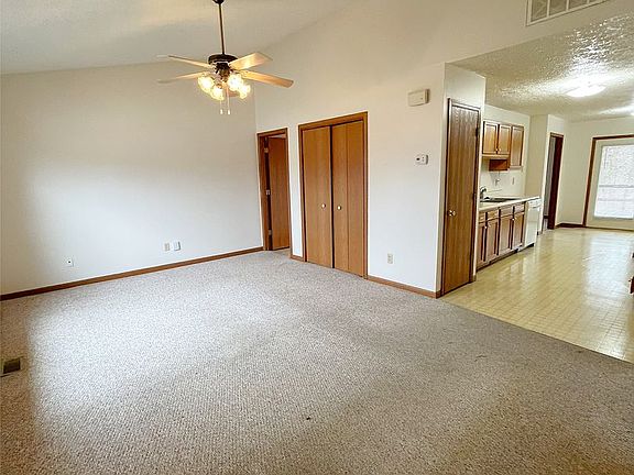 2nd image of 2821 Dorsett Dr Unit A