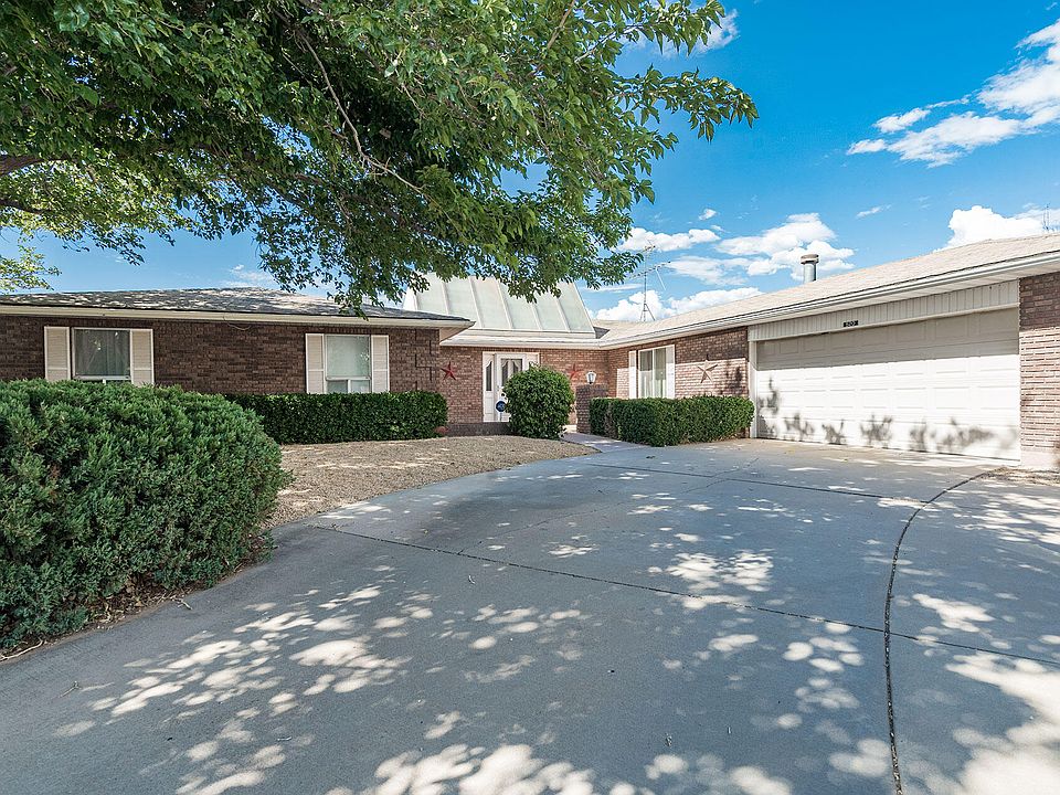 1st image of 520 N 290th Cir W