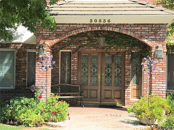 4th image of 30536 Country Club Dr