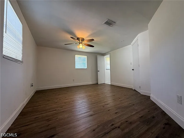 1154 Gamble St — Photo 13