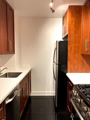 Rented by Anchor Associates | media 9