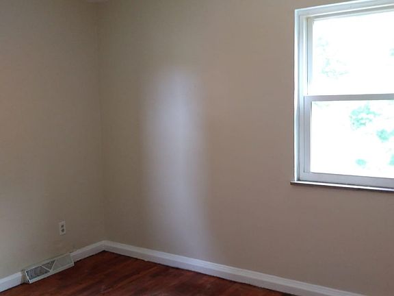 4th image of 1738 Wyoming Ave