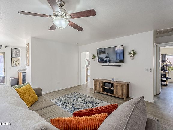 5th image of 11337 E ELENA Avenue