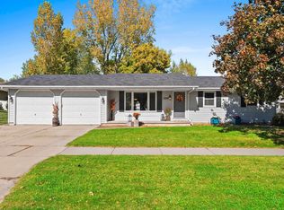 2838 Woodale Ave, Green Bay, WI 54313