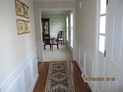 2nd image of 203 Holly Park Ln