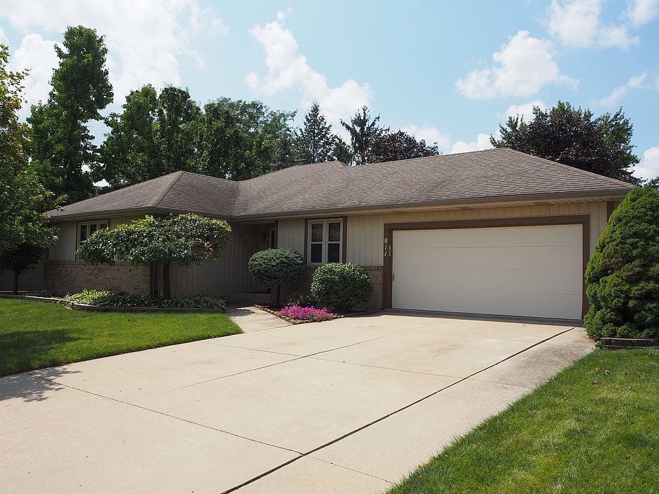 Front view/extended driveway