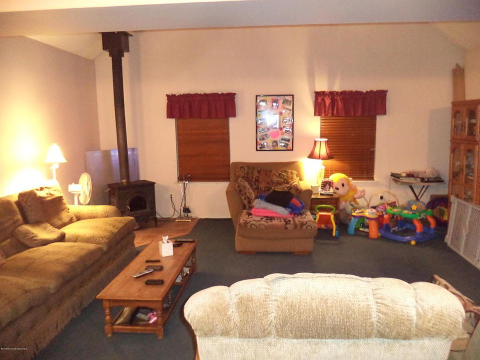 2nd image of 879 Lakehurst Ave