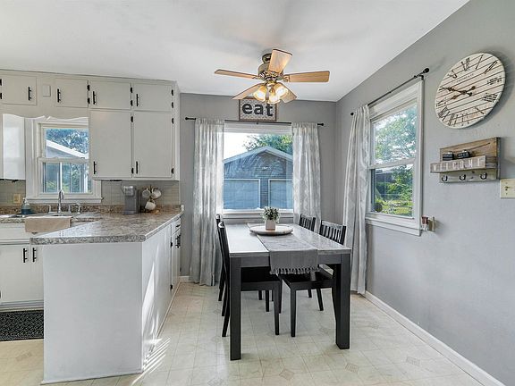 2nd image of 2416 Valley Park Dr