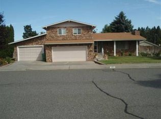 3912 W 15th Ave, Kennewick, WA 99338