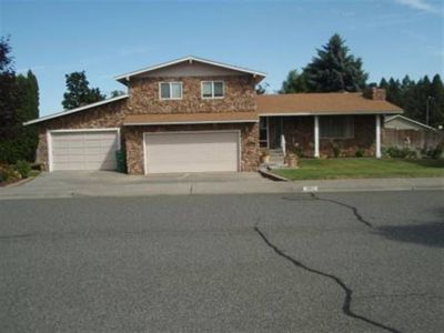 3912 W 15th Ave, Kennewick, WA, 99338