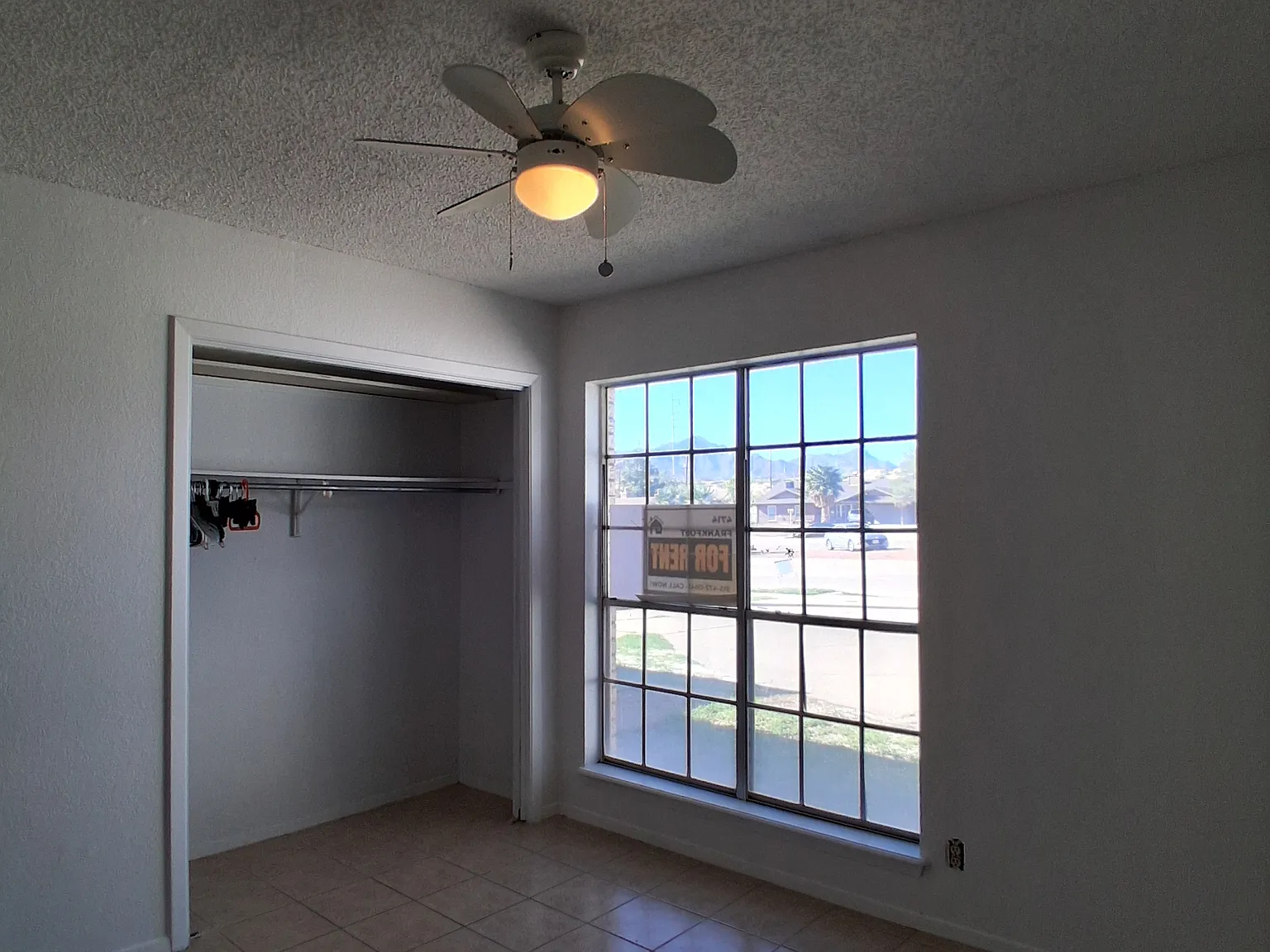 4714 Frankfort Ave — Photo 4