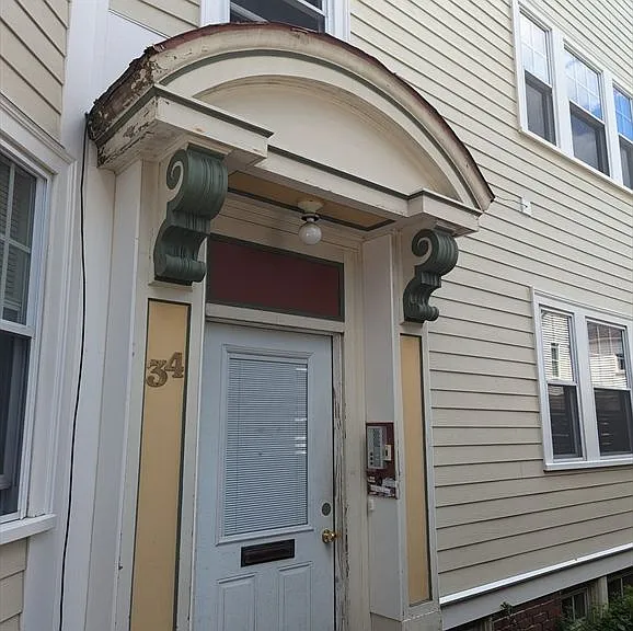 34 William St #2 — Photo 2