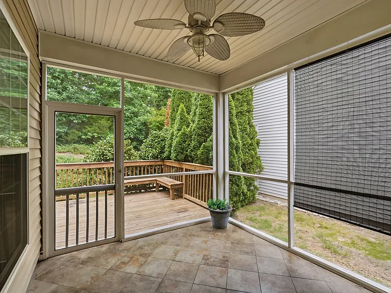 2147 Ashley River Rd — Photo 28