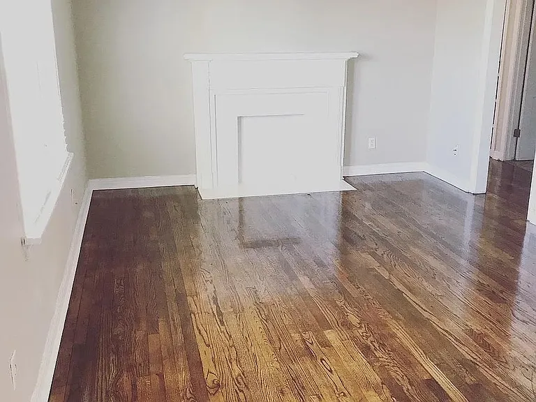 2307 N Gatewood Ave — Photo 1