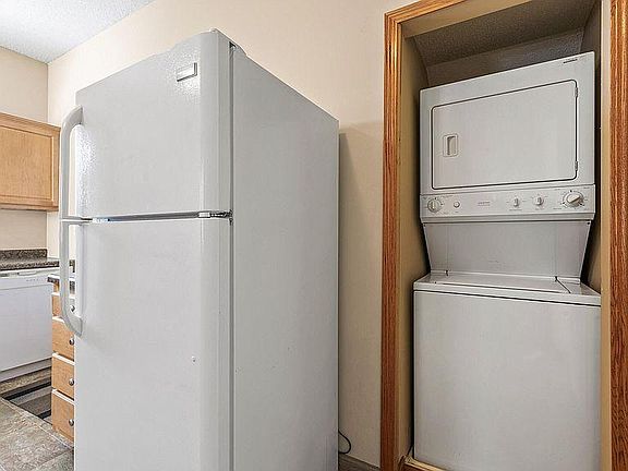 3rd image of 1026 18th Ave NE #1
