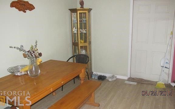 3rd image of 3145 Fairington Dr