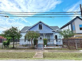 803 Brooks St, Houston, TX 77009