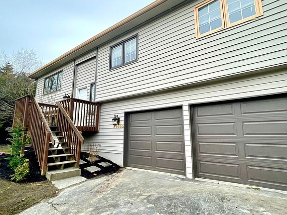 2nd image of 20832 Poplar Way