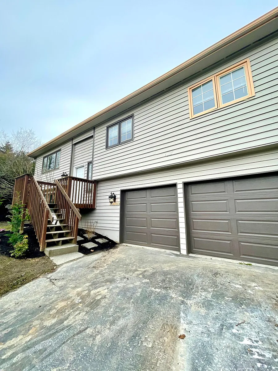 Building Photo - 20832 Poplar Way