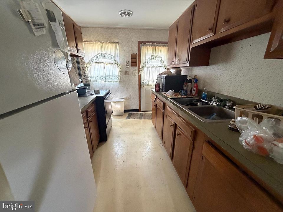 2nd image of 14220 Oak View Dr SW