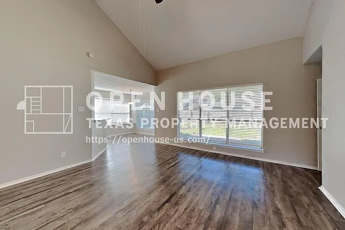 16315 Chimneystone Dr — Photo 3