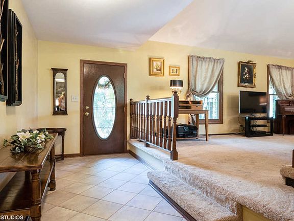 3rd image of 4037 Miller Dr